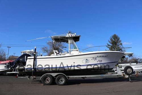 Bayliner Trophy 2503 avis et fiche technique